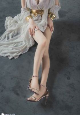 《年轻的女仆》在线观看