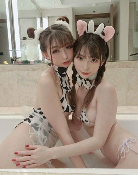 女生肌肌